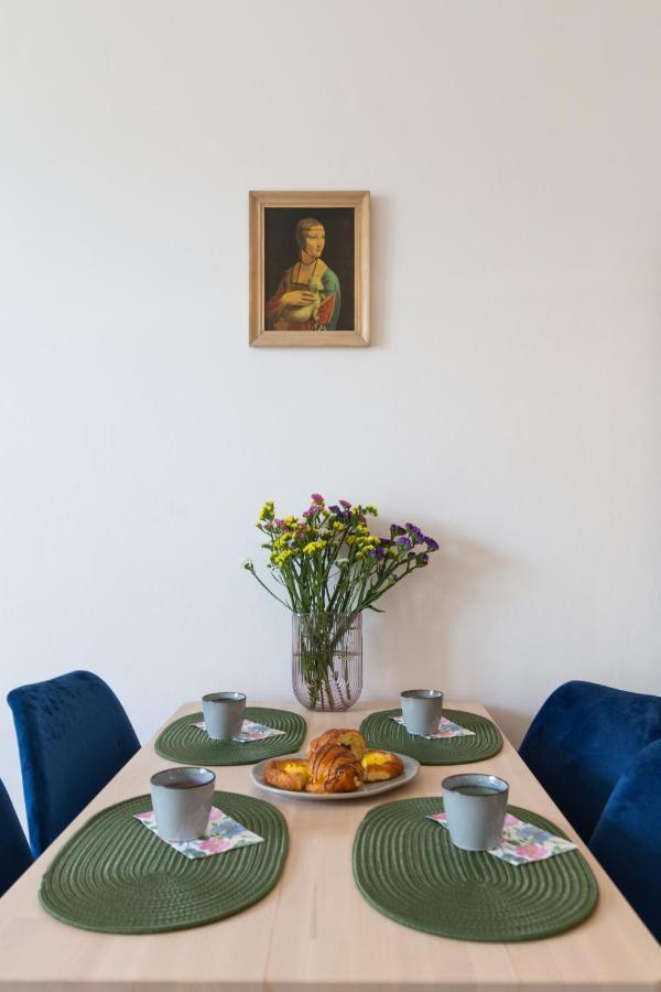 Old Town Charming Cozy Fully Equipped Apartment Krakow Ngoại thất bức ảnh